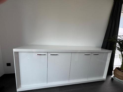 Witte glanzende meubelset - dressoir, eettafel & barkast, Huis en Inrichting, Complete eetkamers, Zo goed als nieuw, 4 tot 6 stoelen