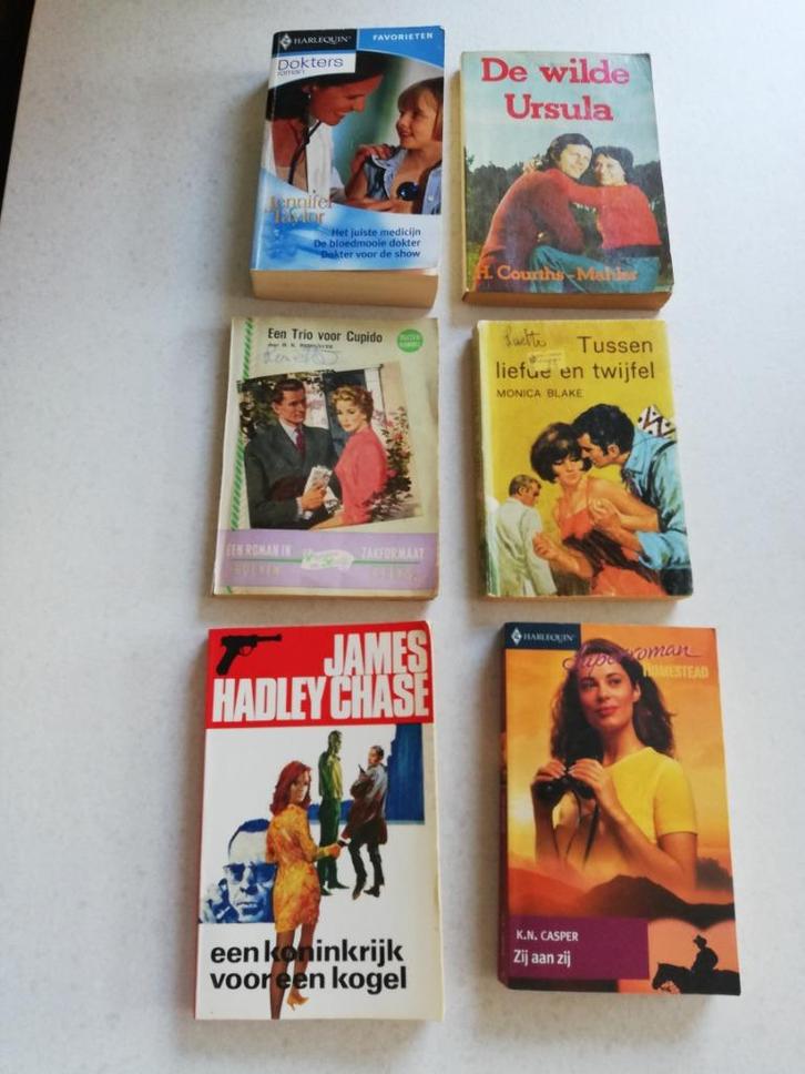 Pockets paperbach boekjes, Boeken, Overige Boeken, Ophalen of Verzenden