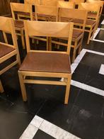 26 kerkstoelen beuken per stuk of samen, Huis en Inrichting, Vijf, Zes of meer stoelen, Gebruikt, Ophalen of Verzenden, Bruin