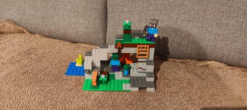 Lego Minecraft 21141- The Zombie Cave, Kinderen en Baby's, Speelgoed | Duplo en Lego, Zo goed als nieuw, Lego, Complete set, Ophalen of Verzenden
