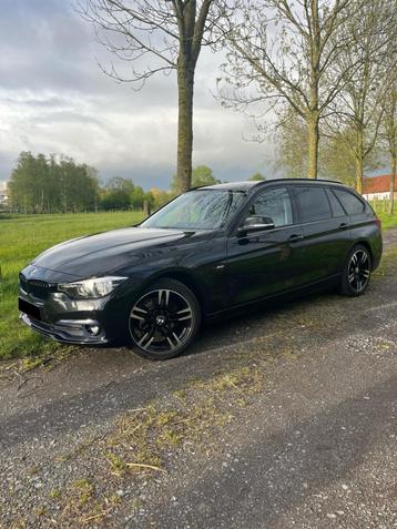 BMW 318i touring sport line / black edition