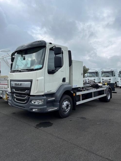 NEW DAF LF 230 FA 14T ALCOMET HAAKARM + KOFFER, Auto's, Vrachtwagens, Bedrijf, Te koop, DAF, Diesel, Euro 6, 2 deurs, Automaat