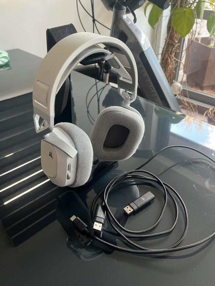Wireless Corsair HS80 Gaming Headset + Bijbehoren + Statief, Audio, Tv en Foto, Hoofdtelefoons, Zo goed als nieuw, Draadloos, Ophalen