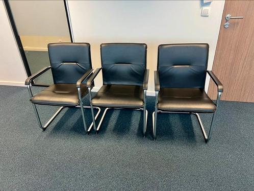 Set van 3 BRIO CLASSIQUE Bruneau stoelen, Huis en Inrichting, Stoelen, Zo goed als nieuw, Leer, Overige materialen, Ophalen