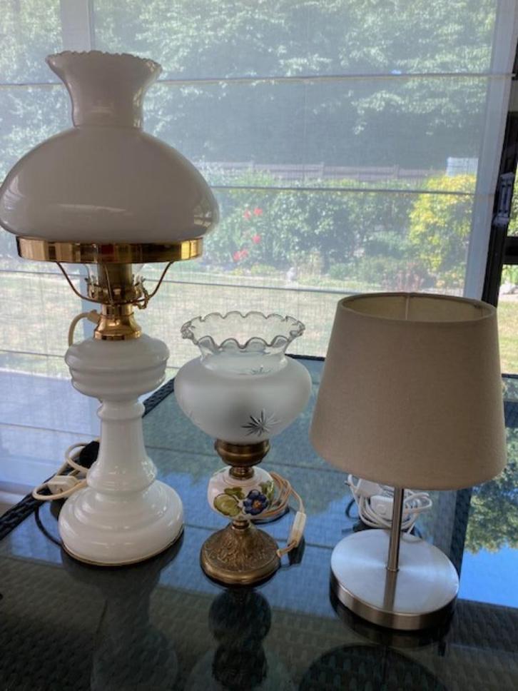 Drie verschillende tafellampen, zonder schade, Huis en Inrichting, Lampen | Tafellampen, Nieuw, Glas, Metaal, Stof, Ophalen