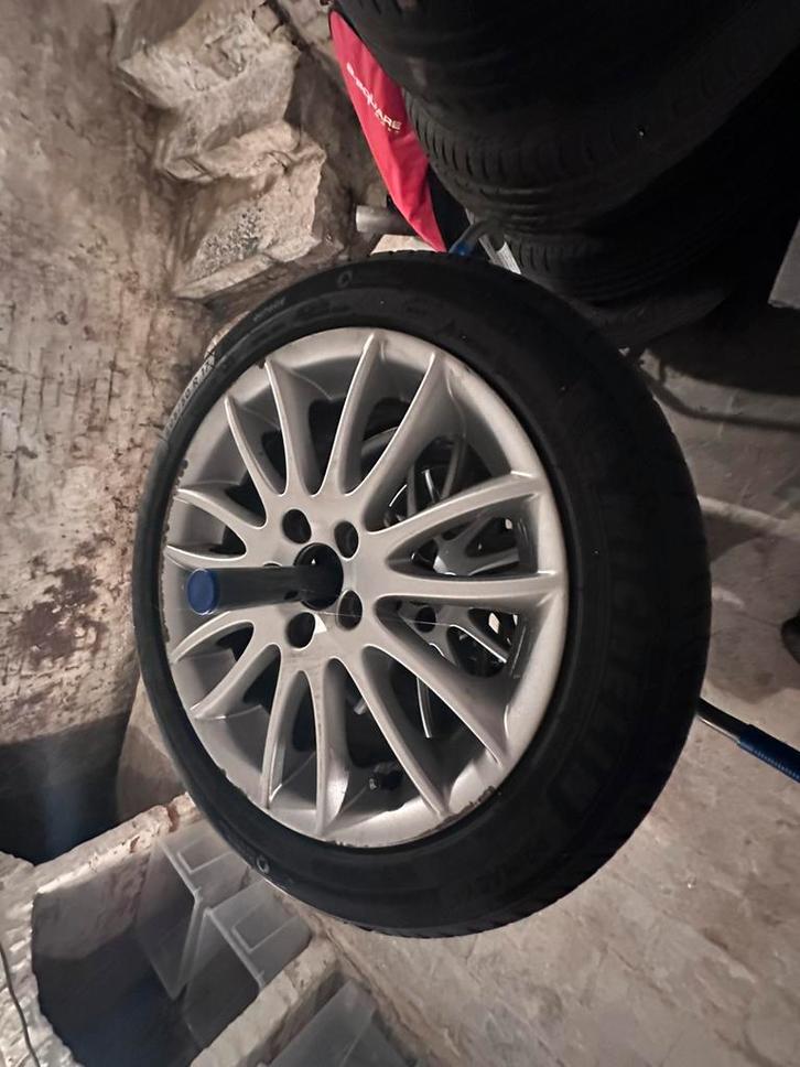 Jantes R17 volvo C30 ou autre Velgen R17 volvo c30 of anders, Autos : Pièces & Accessoires, Pneus & Jantes, Pneus et Jantes, 17 pouces