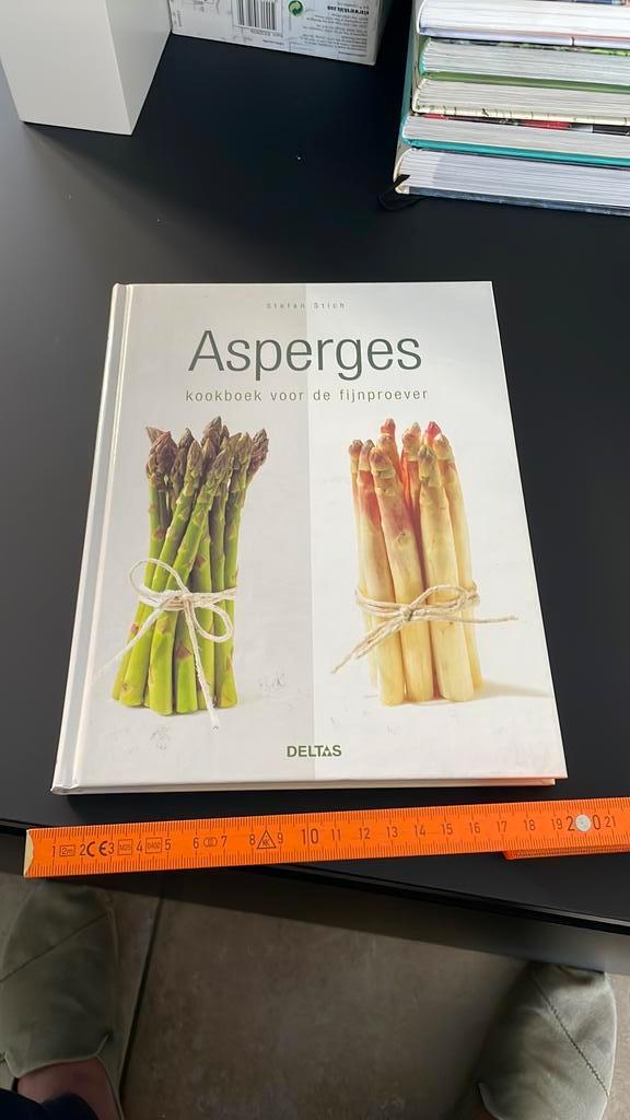 S. Stich - Asperges, kookboek voor de fijnproever, Boeken, Kookboeken, Ophalen of Verzenden