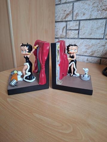 Betty Boop 3D-boekensteun in hars beschikbaar voor biedingen