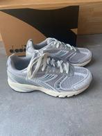 Diadora - Sneakers zilver. Maat 39. Nieuw, Kleding | Dames, Schoenen, Diadora, Nieuw, Ophalen of Verzenden, Sneakers