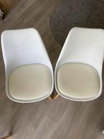 Deux chaises scandinaves, Utilisé, Deux