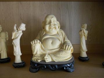 statuettes, bouddha, assiettes chinoises, oeufs Décorations  beschikbaar voor biedingen
