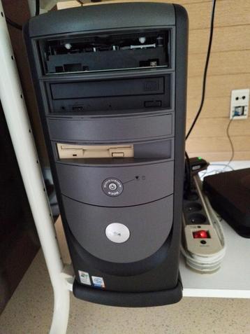 Retro PC, werkt nog. beschikbaar voor biedingen