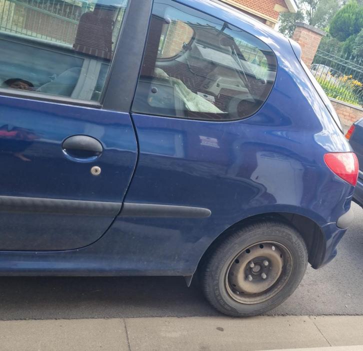 peugeot 206, Auto's, Peugeot, Particulier, Benzine, Berline, 3 deurs, Handgeschakeld, Blauw, Zwart, Ophalen