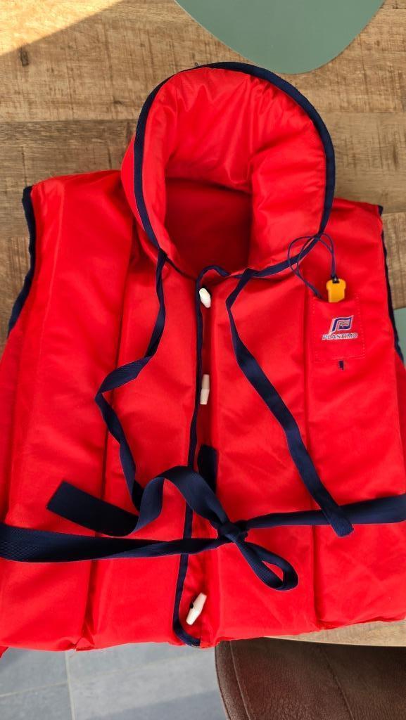 Reddingsvest Plastimo (2 stuks), Watersport en Boten, Watersportkleding, Zo goed als nieuw, Reddingsvest of Zwemvest, Dame of Heer