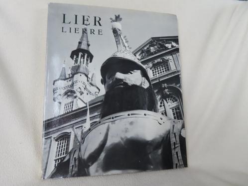 Gesigneerd / Lier - Lierre Historische stad – J.E. Buschmann, Boeken, Geschiedenis | Stad en Regio, Gelezen, 20e eeuw of later