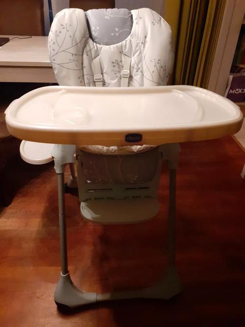 Eetstoel Chicco Polly, Kinderen en Baby's, Kinderstoelen, Zo goed als nieuw, Inklapstoel, Aanschuifbaar, Afneembaar eetblad, Gordel(s)