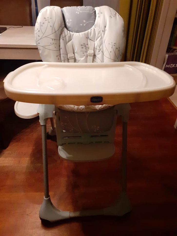 Eetstoel Chicco Polly, Kinderen en Baby's, Kinderstoelen, Zo goed als nieuw, Inklapstoel, Aanschuifbaar, Afneembaar eetblad, Gordel(s)