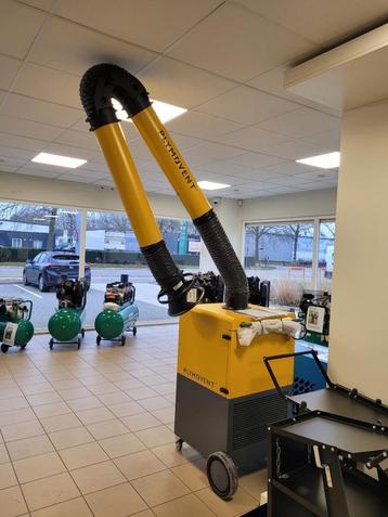 Filterunits met afzuigarm en ingebouwde ventilator beschikbaar voor biedingen