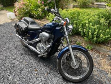 Motorfiets HONDA VT600 - Shadow, Permis Moto A, 583 cm³, Chopper, 2 cylindres