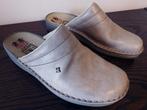 Sportieve Unisex Slippers: maat 40., Kleding | Dames, Schoenen, Ophalen, Nieuw, Slippers