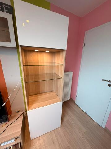 Armoire vitrine IKEA beschikbaar voor biedingen