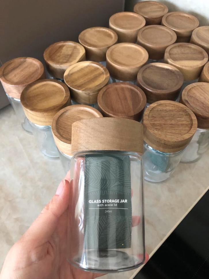 20 kruidenpotjes met acaciahouten deksel, Huis en Inrichting, Keuken | Servies, Zo goed als nieuw, Ophalen