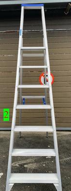 Magazijnladder/trapladder solide, Doe-het-zelf en Bouw, Ladders en Trappen, Gebruikt, Ophalen of Verzenden
