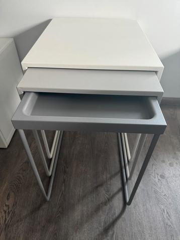 Tables d'appoint IKEA GRANBODA