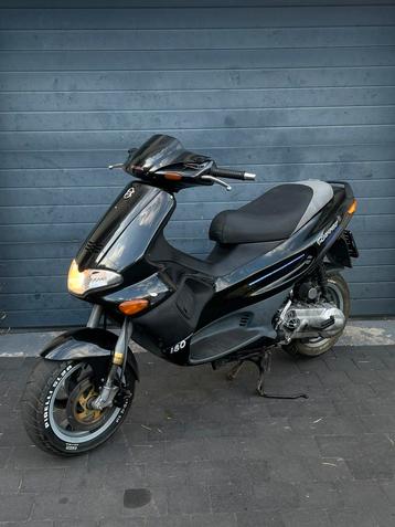 Gilera Runner | 125cc 2t | Start en rijdt | opknap/stunt beschikbaar voor biedingen
