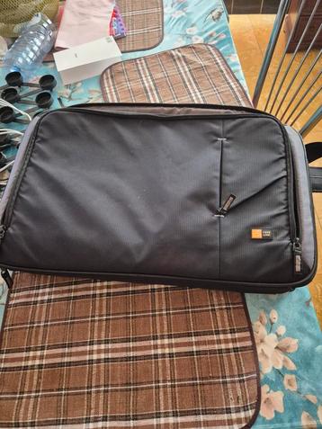 Laptoptas, disponible aux enchères