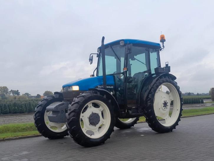 Compacte Tractor met 4WD, Zakelijke goederen, Landbouw | Tractoren, 250 tot 500 cm, New Holland, tot 80 Pk, Gebruikt, Ophalen