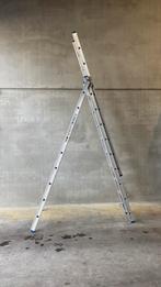 Solide 3 delige ladder 3x9 treden., Doe-het-zelf en Bouw, Ladders en Trappen, Ophalen, Ladder