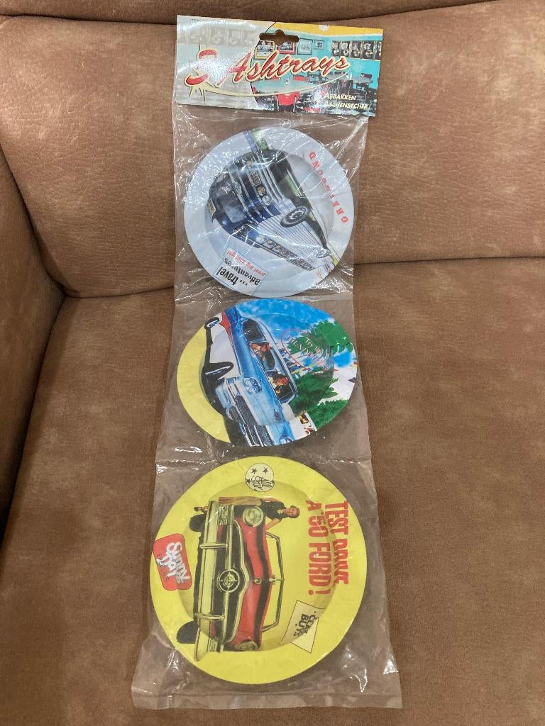 3 blikken asbakken in verpakking, Verzamelen, Ophalen of Verzenden, Zo goed als nieuw, Asbak