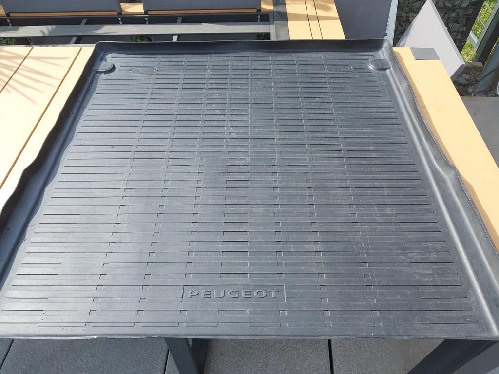 Tapis de coffre, Enlèvement