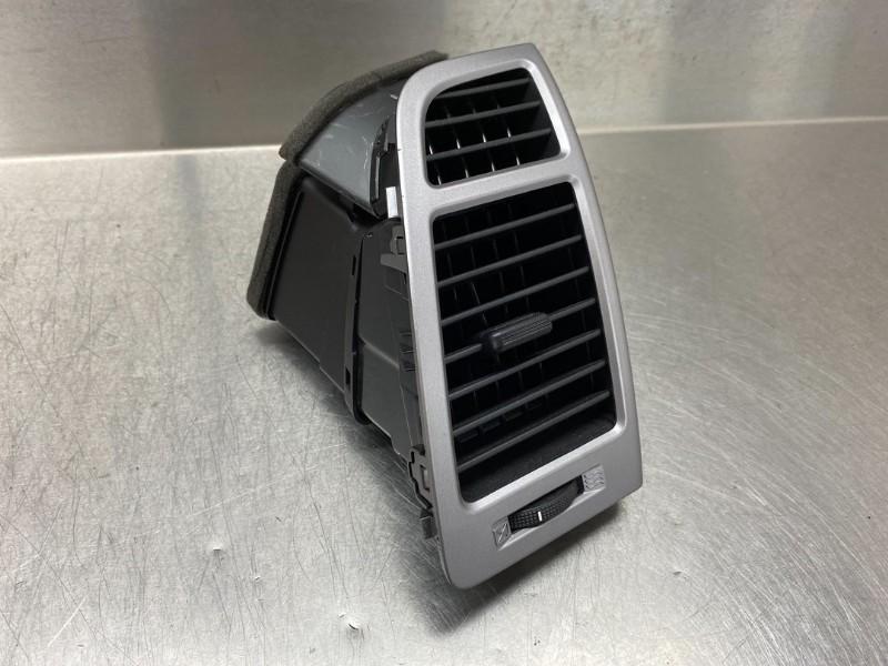 AERATEUR TABLEAU DE BORD Hyundai i20 (|974801J000|), Utilisé, Hyundai