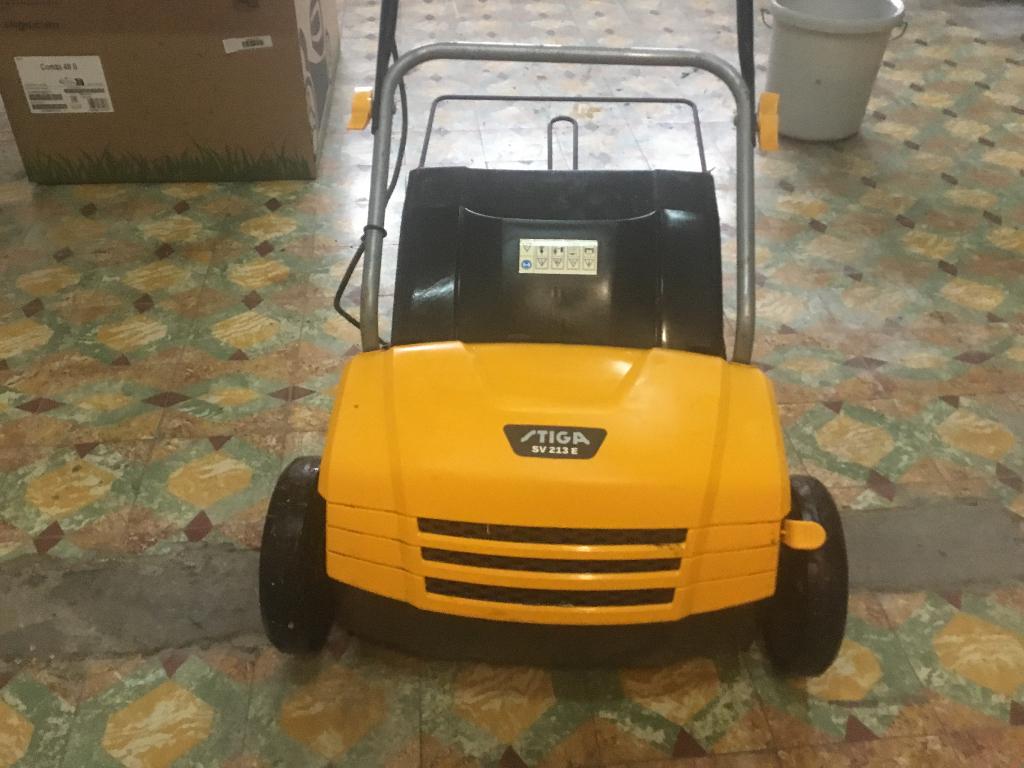 Verticuteermachine Stiga, Tuin en Terras, Ophalen, Zo goed als nieuw, Elektrisch, Stiga