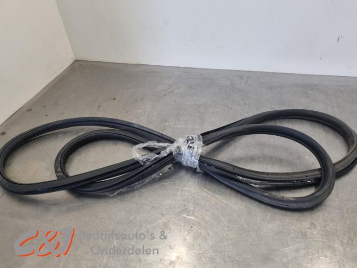 Joint caoutchouc portière 2portes droite d'un Volkswagen Cr, Volkswagen, -, 3 mois de garantie, Utilisé