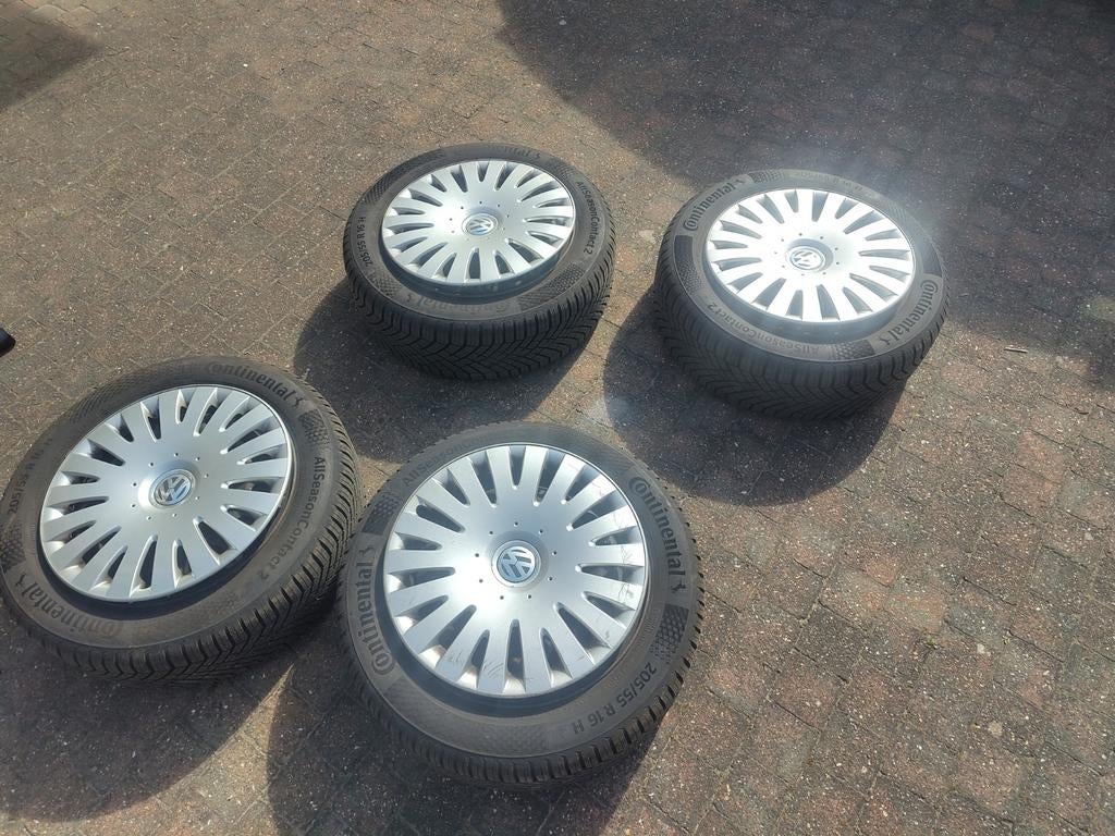 4 pneus 205/55 R16 H comme neufs sur jante, Enlèvement, 4 Saisons