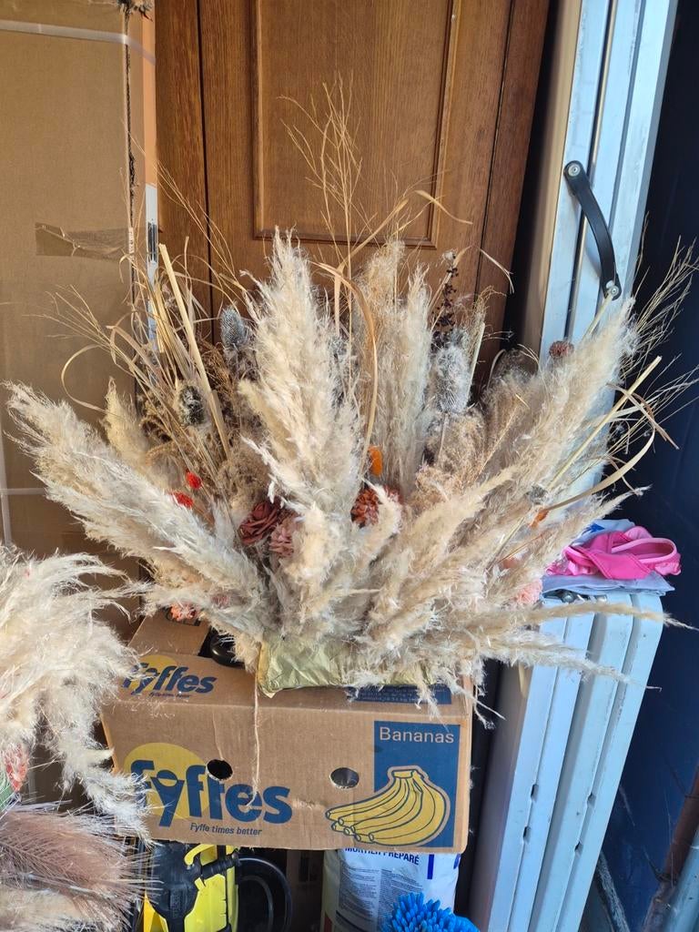 Montage diverse pour mariage bohème champêtre