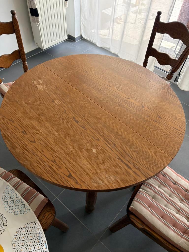Eiken eettafel met 4 stoelen, uitschuifbaar., Huis en Inrichting, Ophalen, Gebruikt, 4 tot 6 stoelen