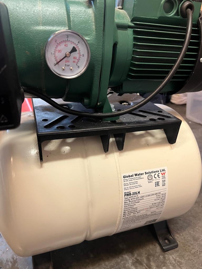 DAB Aquajet 132 M Hydrofoorpomp + toebehoren, Jardin & Terrasse, Pompes à eau, Enlèvement, Utilisé, Électrique, Pompe d'appoint