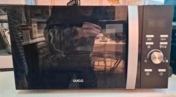 Four à micro-ondes combiné 3 en 1, plus jamais cuit, Electroménager, Enlèvement, Four