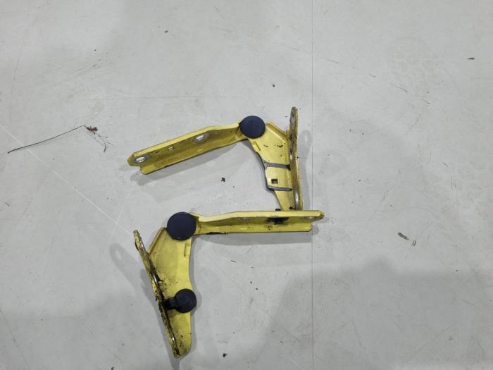 Charnière capot d'un Volkswagen Polo, Autos : Pièces & Accessoires, Autres pièces automobiles, Volkswagen, Utilisé, 3 mois de garantie