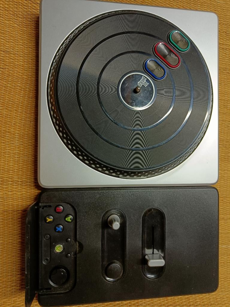 Xbox 360 DJ Hero draaitafel, Consoles de jeu & Jeux vidéo, Jeux | Xbox 360, Enlèvement, Comme neuf