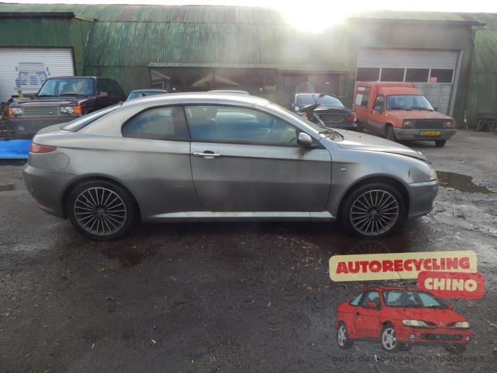 Rétroviseur extérieur droit d'un Alfa Romeo GT, Autos : Pièces & Accessoires, -, 3 mois de garantie, Utilisé, Alfa Romeo