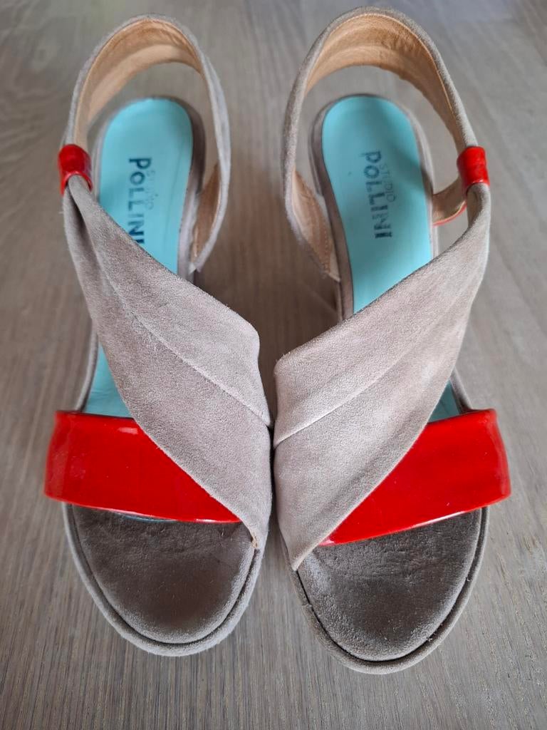 Mooie open pump Pollini maat 38, Ophalen of Verzenden