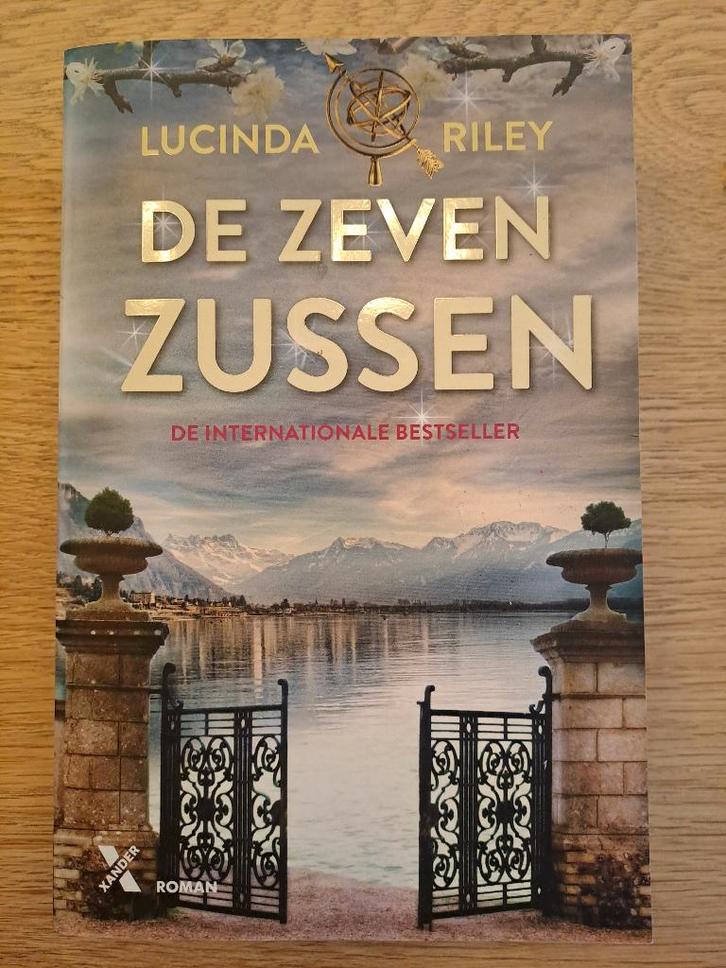 De Zeven Zussen - Deel 1, Boeken, Romans, Zo goed als nieuw, Ophalen of Verzenden