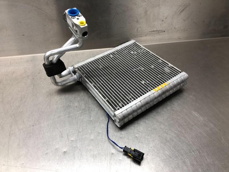 AIRCOVERDAMPER Nissan Micra (K14) (01-2016/06-2025), Gebruikt, Dhr. M. Roggen, Marinus@Japoto.nl, Stadsweg 37 37
9917 PV  WIRDUM GR., NL