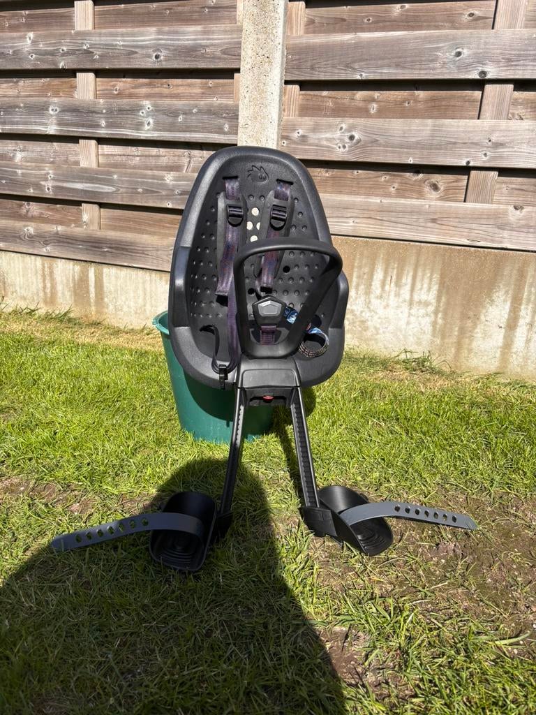 Fietszitje Thule (vooraan), Ophalen, Zo goed als nieuw, Voorzitje, Voetsteuntjes