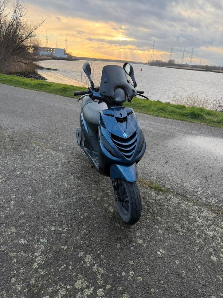 Piaggio zip 50cc 4t, Fietsen en Brommers, Scooters | Piaggio, Gebruikt, Zip, Klasse B (45 km/u), Ophalen